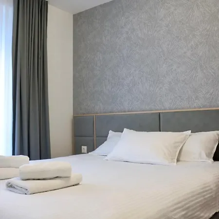 The Royal Nest Waves * Szarajevó