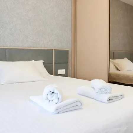 The Royal Nest Waves Apartman