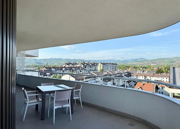 The Royal Nest Waves סראייבו