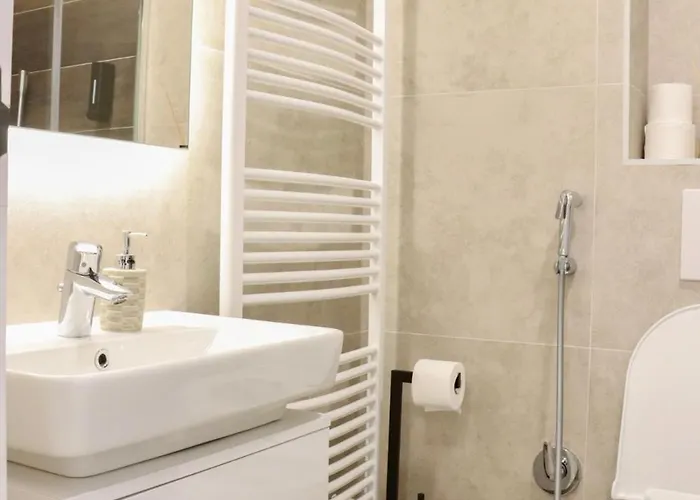 The Royal Nest Waves סראייבו