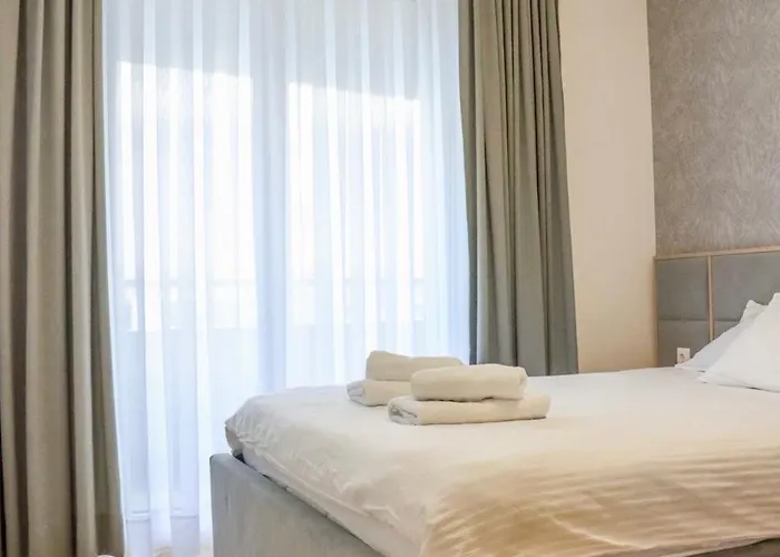 The Royal Nest Waves סראייבו